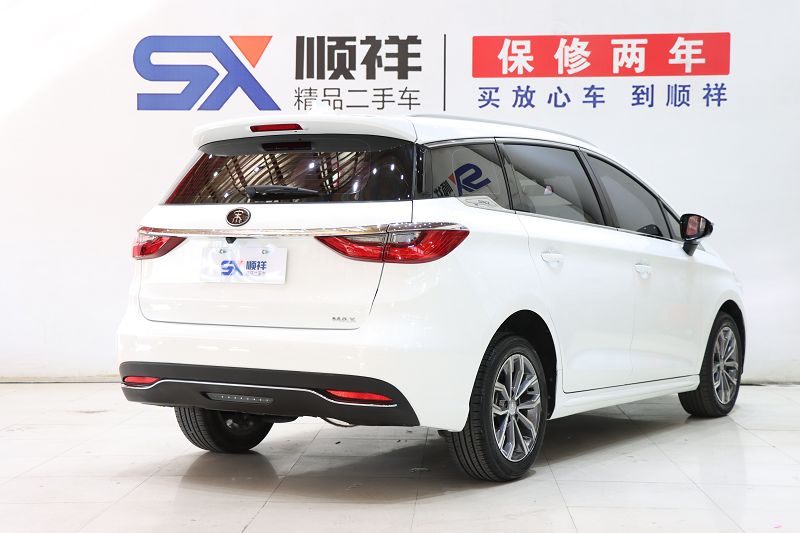 比亚迪 宋MAX 2019款 1.5T 自动智联睿逸天窗型 6座 国VI