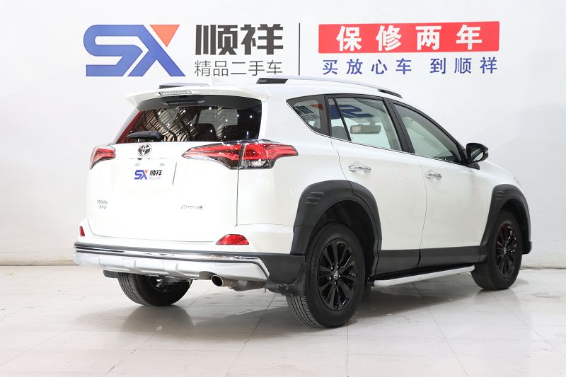 丰田 RAV4荣放 2019款 2.0L CVT两驱风尚X限量版 国VI