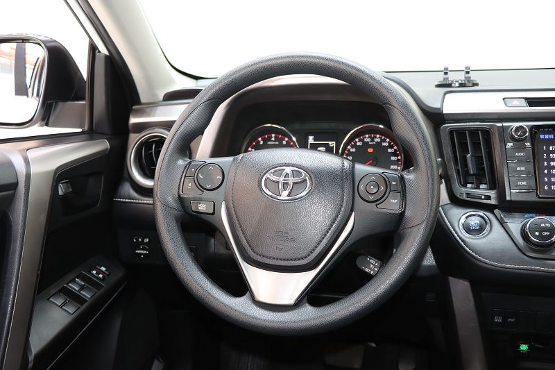 丰田 RAV4荣放 2019款 2.0L CVT两驱风尚X限量版 国VI