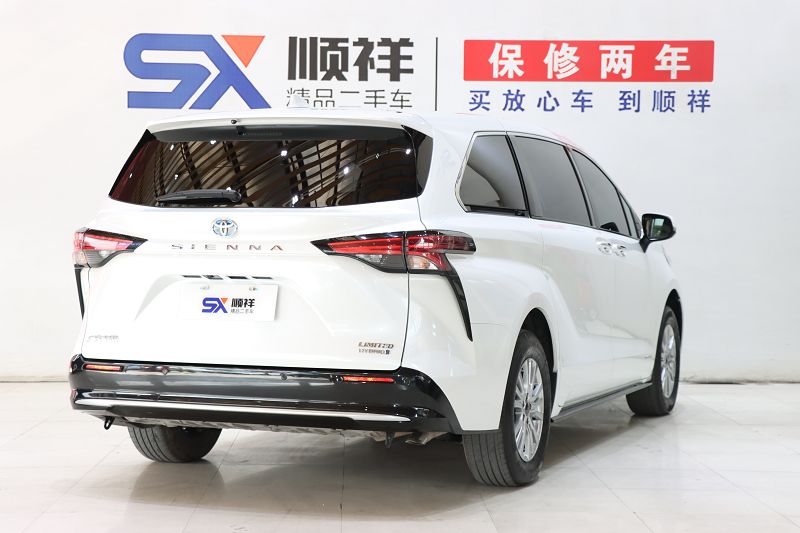 丰田 赛那SIENNA 2021款 2.5L混动 尊贵版