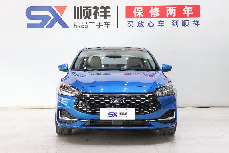 福特 福克斯 2021款 三厢 EcoBoost 180 自动锋潮型