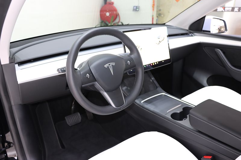 特斯拉 Model Y 2021款 标准续航后驱版