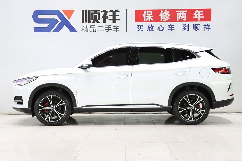 比亚迪 宋PLUS 2020款 1.5T 自动旗舰型