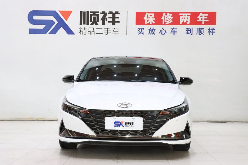 现代 伊兰特 2021款 1.5L CVT LUX尊贵版