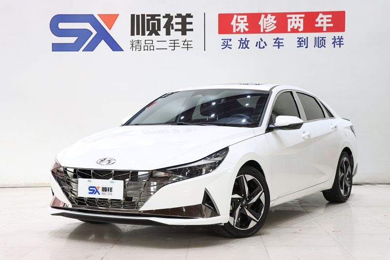 现代 伊兰特 2021款 240TGDi DCT LUX尊贵版