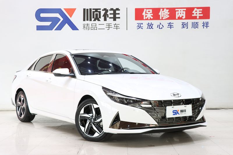 现代 伊兰特 2021款 240TGDi DCT LUX尊贵版