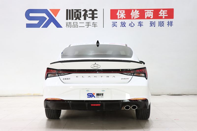 现代 伊兰特 2021款 240TGDi DCT LUX尊贵版