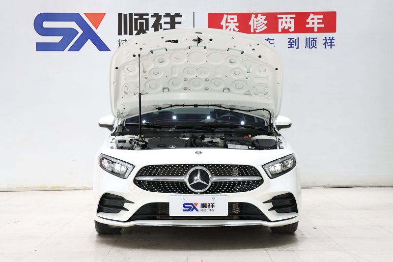 奔驰A级 2019款 改款 A 200 L 运动轿车