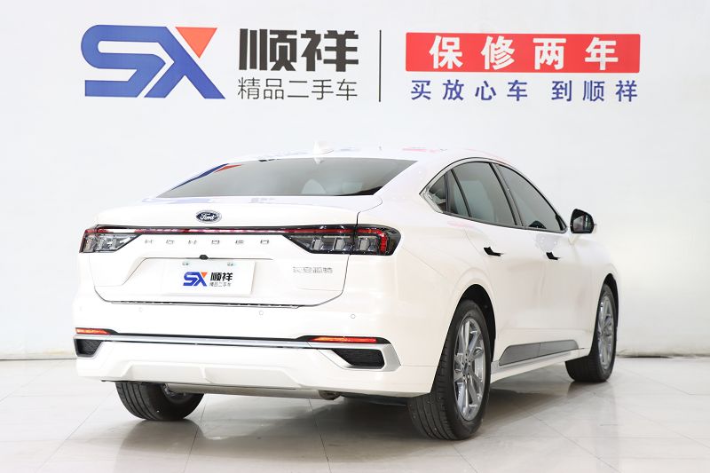 福特 蒙迪欧 2023款 EcoBoost 180 豪华型