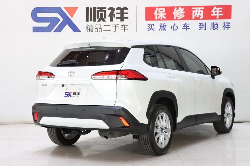 丰田 卡罗拉锐放 2023款 2.0L 精英版