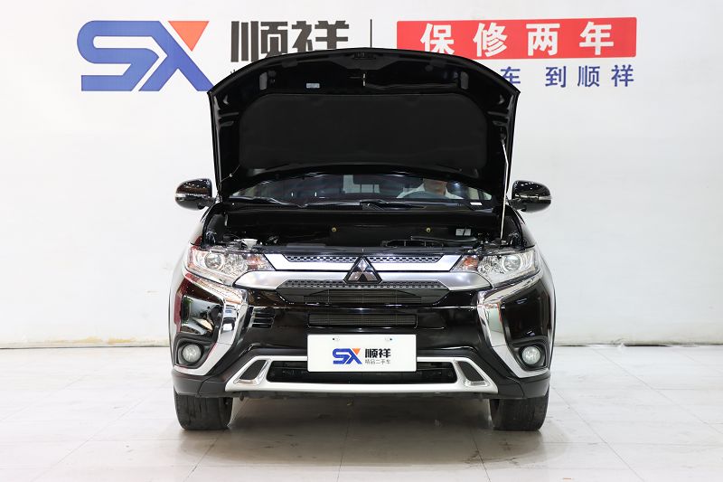 三菱 欧蓝德 2019款 2.0L 两驱畅享版 7座 国VI