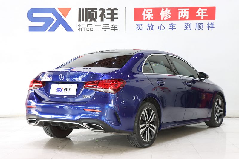 奔驰A级 2020款 A 180 L 运动轿车 国VI