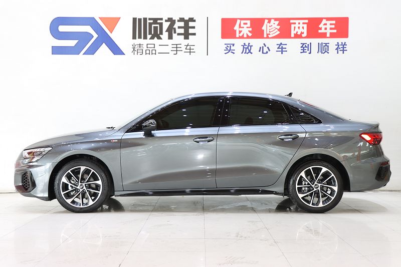 奥迪A3 2022款 A3L Limousine 35 TFSI 进取运动型