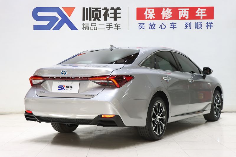 丰田 亚洲龙 2022款 双擎 2.5L 豪华版