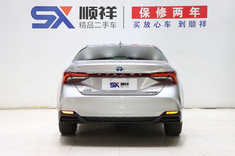 丰田 亚洲龙 2022款 双擎 2.5L 豪华版