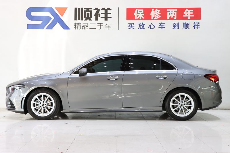 奔驰A级 2022款 A 200 L 运动轿车动感型