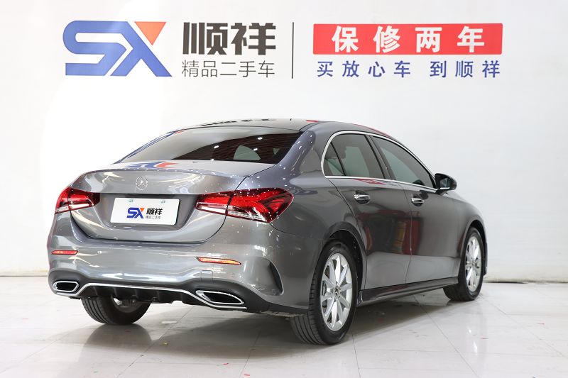 奔驰A级 2022款 A 200 L 运动轿车动感型