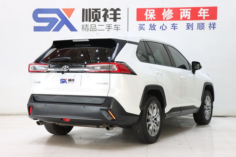 丰田 威兰达 2023款 2.0L CVT两驱领先版