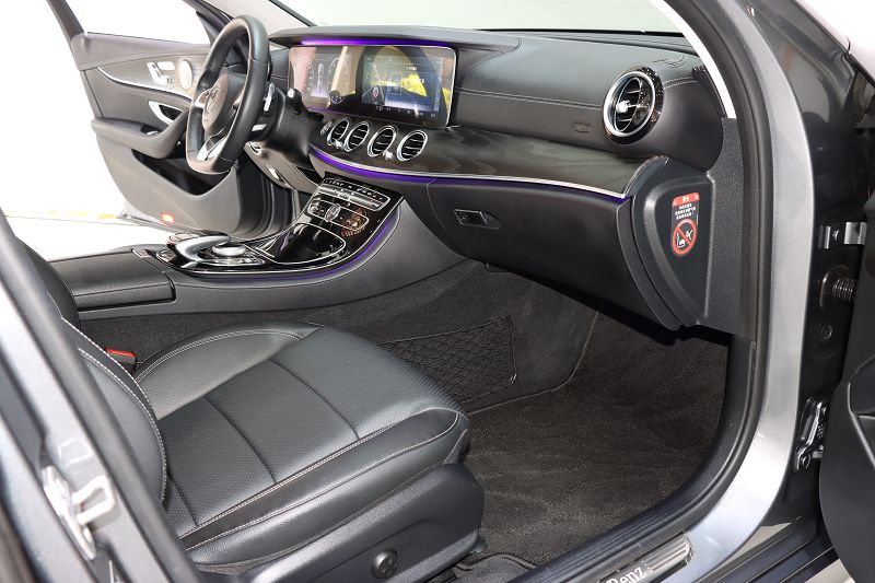 奔驰E级 2016款 E 300 L 运动豪华型