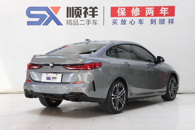 宝马2系(进口) 2023款 2系 225i 四门轿跑车 M运动曜夜套装
