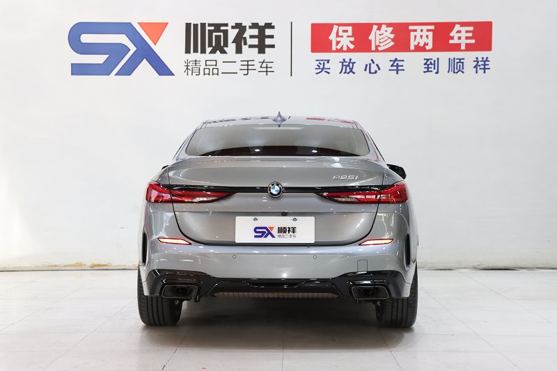 宝马2系(进口) 2023款 2系 225i 四门轿跑车 M运动曜夜套装