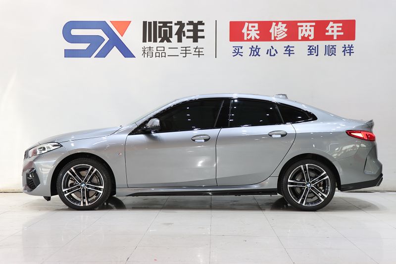 宝马2系(进口) 2023款 2系 225i 四门轿跑车 M运动曜夜套装