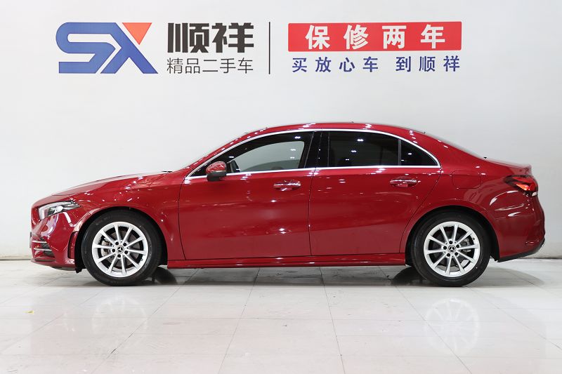 奔驰A级 2021款 A 200 L 运动轿车时尚型 国VI