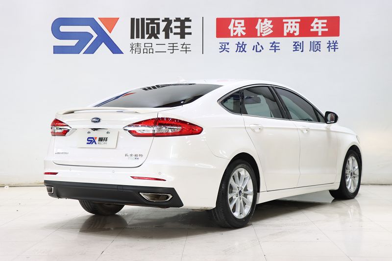 福特 蒙迪欧 2020款 EcoBoost 180 时尚型
