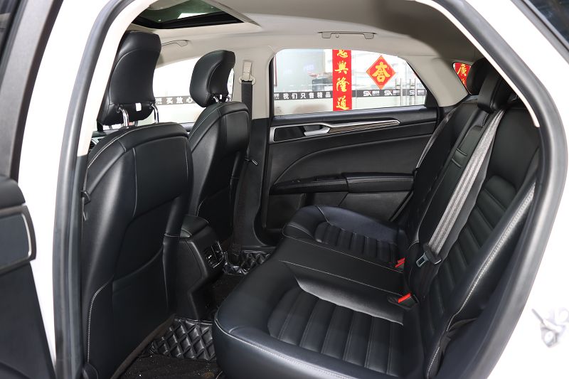 福特 蒙迪欧 2020款 EcoBoost 180 时尚型