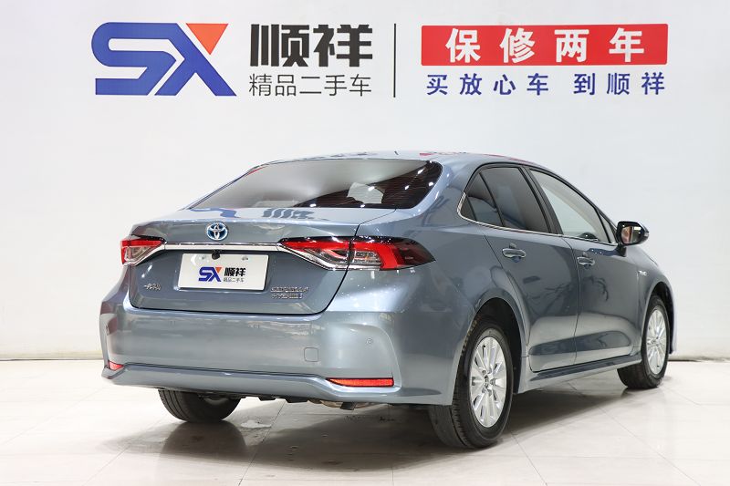 丰田 卡罗拉 2021款 双擎 1.8L E-CVT精英版