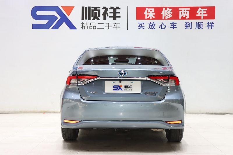 丰田 卡罗拉 2021款 双擎 1.8L E-CVT精英版