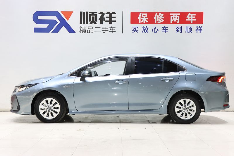 丰田 卡罗拉 2021款 双擎 1.8L E-CVT精英版