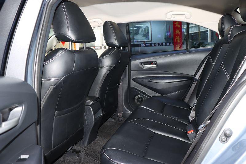 丰田 卡罗拉 2021款 双擎 1.8L E-CVT精英版