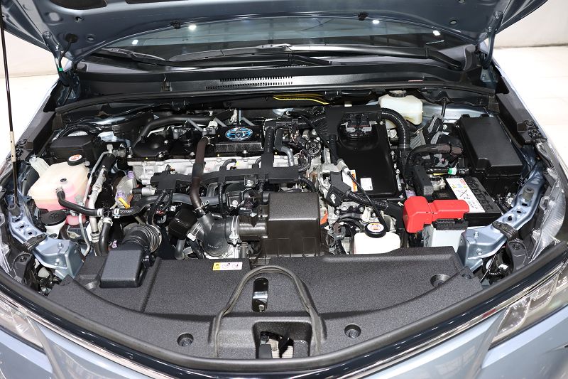 丰田 卡罗拉 2021款 双擎 1.8L E-CVT精英版