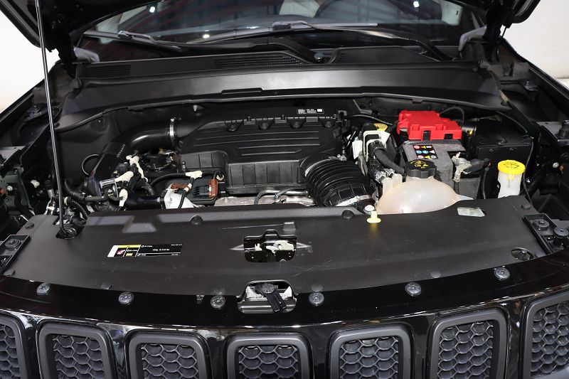 Jeep 指南者 2019款 220T 自动家享版