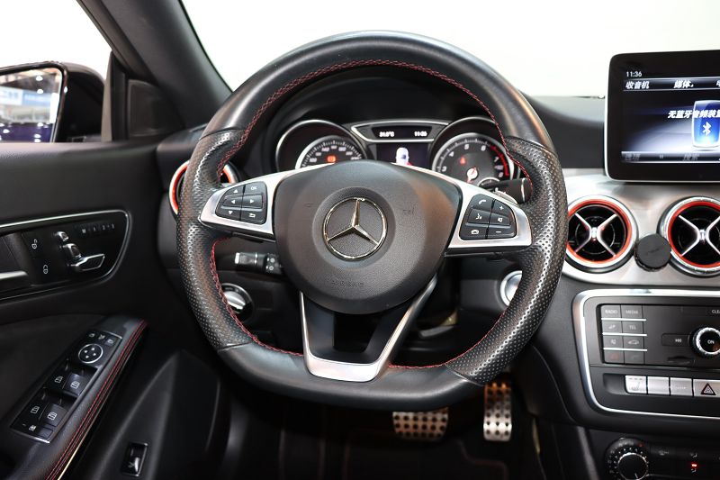 奔驰CLA级 2018款 CLA 220 4MATIC