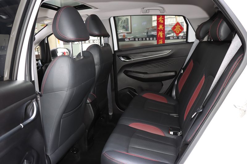 吉利汽车 远景X3 2021款 PRO 1.5L CVT尊贵型