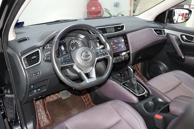 日产 逍客 19款 2.0L CVT豪华