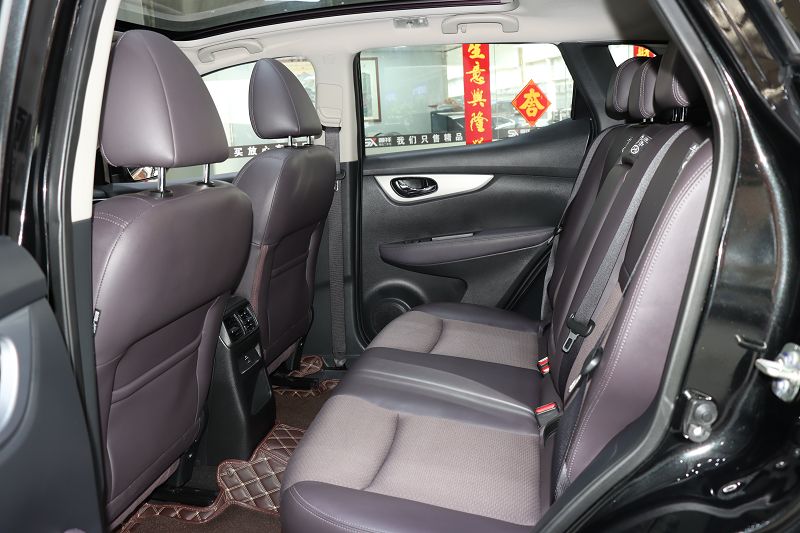 日产 逍客 19款 2.0L CVT豪华
