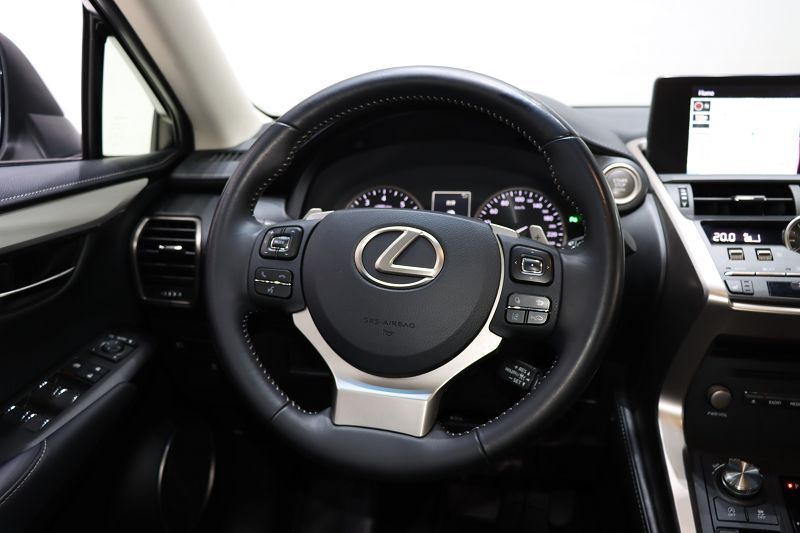 雷克萨斯NX 2017款 300 全驱 锋尚版