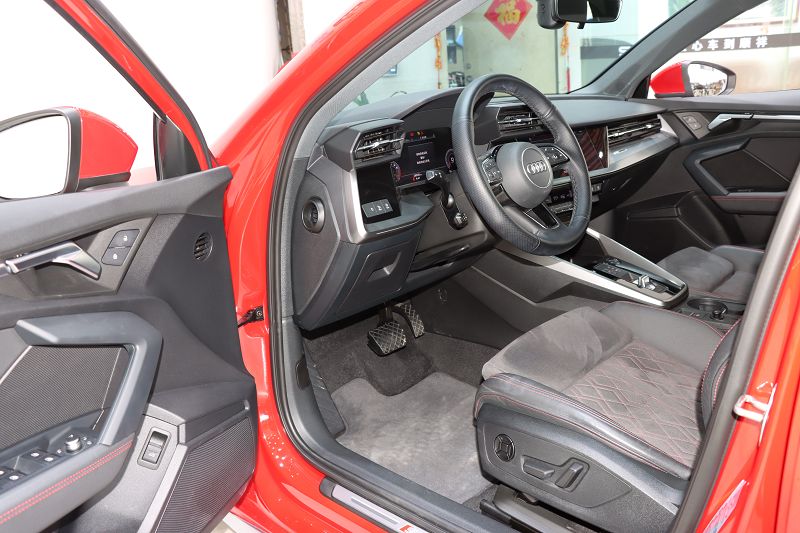 奥迪A3 2021款 A3L Limousine 35 TFSI 豪华运动型