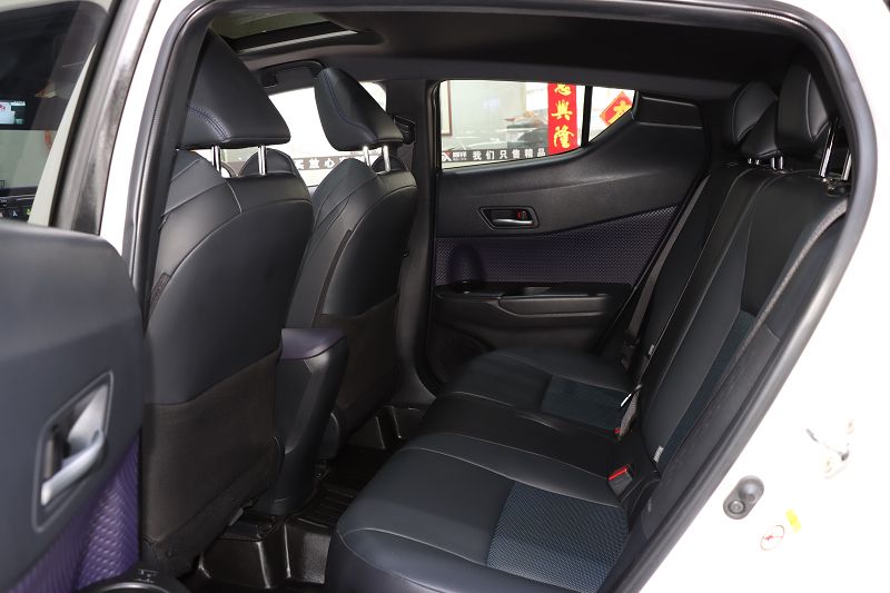 丰田C-HR 2020款 2.0L 领先版