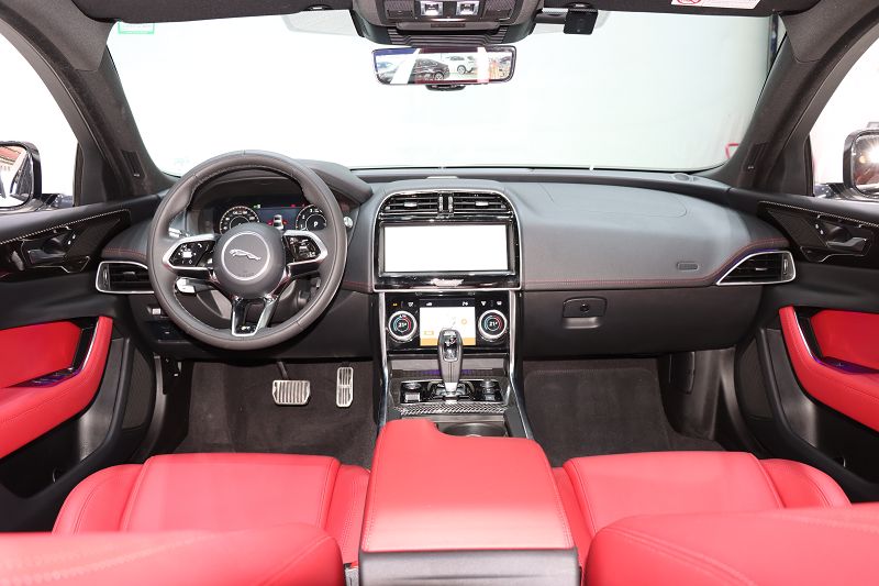 捷豹XEL 2021款 2.0T 250PS 曜黑运动版