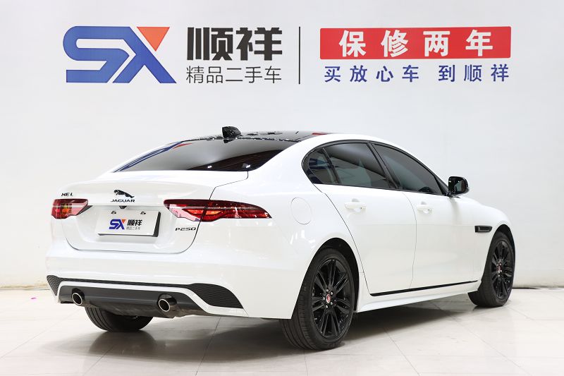 捷豹XEL 2021款 2.0T 250PS 曜黑运动版