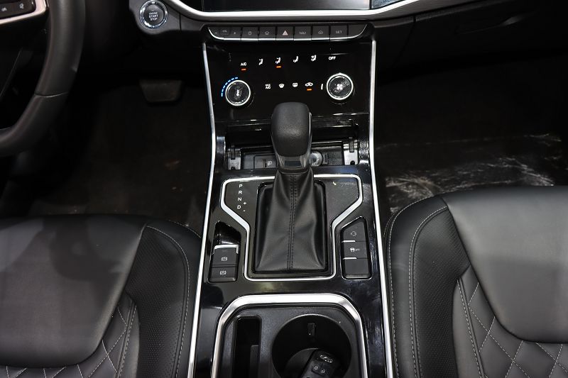 奇瑞 艾瑞泽GX 2021款 冠军版 1.5L CVT尊享版