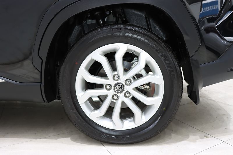 丰田 锋兰达 2023款 2.0L CVT精英版