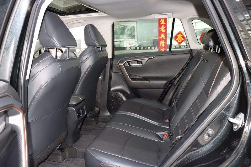 丰田 威兰达 2022款 2.0L CVT两驱骑士版