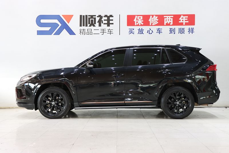 丰田 威兰达 2022款 2.0L CVT两驱骑士版