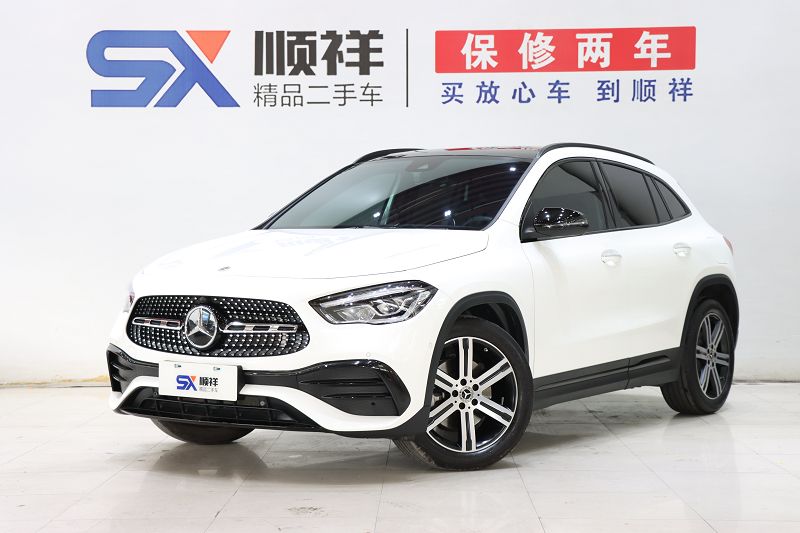 奔驰GLA级 2022款 GLA 220 4MATIC