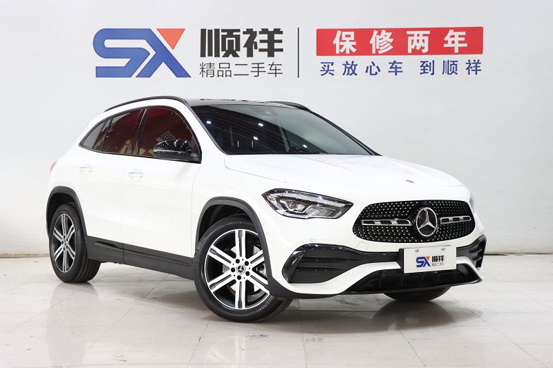奔驰GLA级 2022款 GLA 220 4MATIC